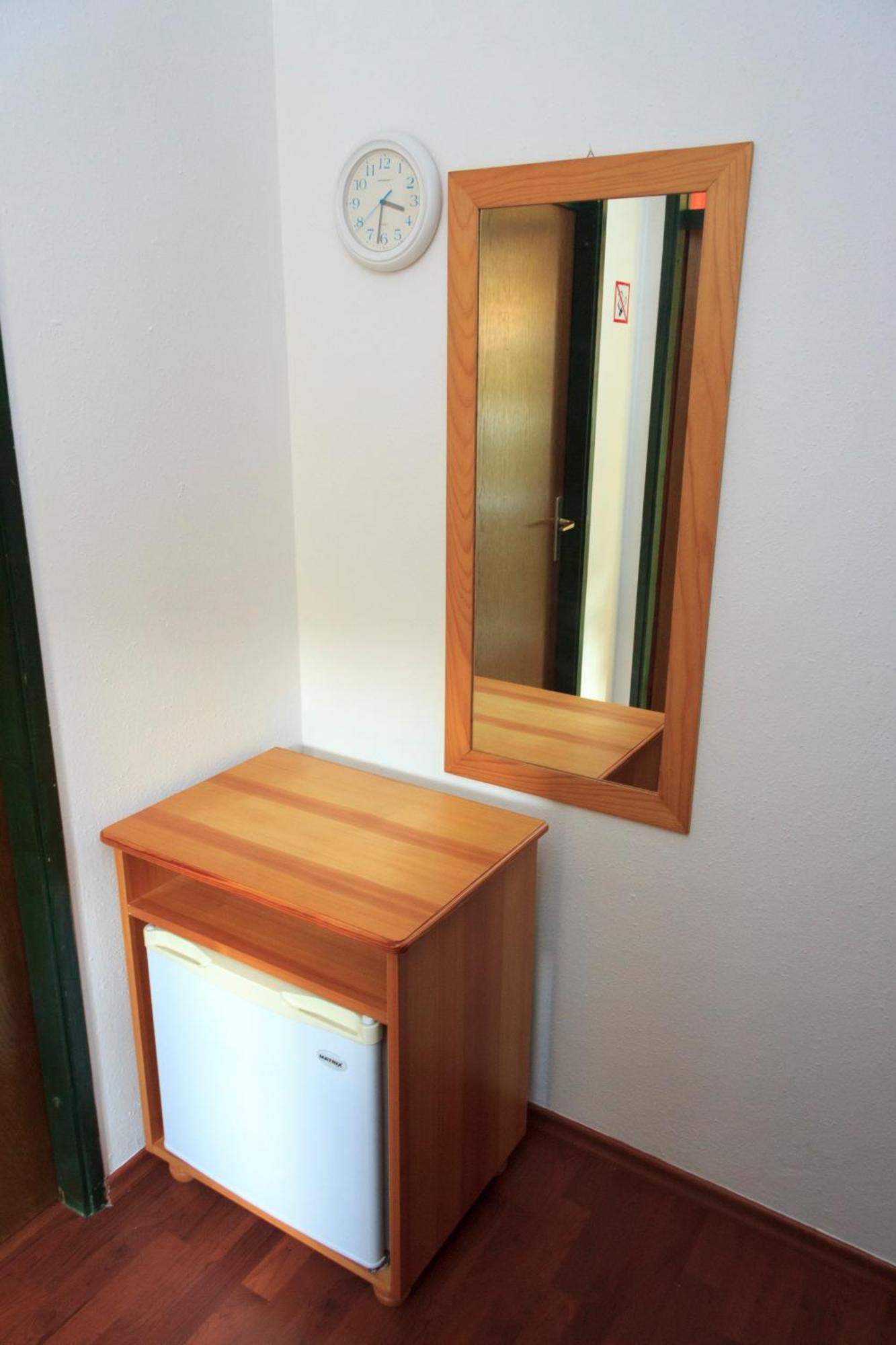 Pod Orehi Guest House Loče pri Poljčanah Oda fotoğraf