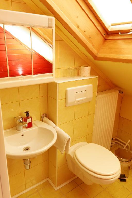 Pod Orehi Guest House Loče pri Poljčanah Oda fotoğraf