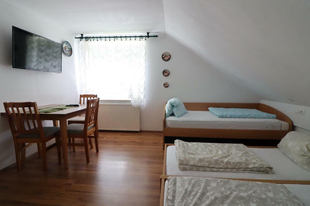 Pod Orehi Guest House Loče pri Poljčanah Dış mekan fotoğraf