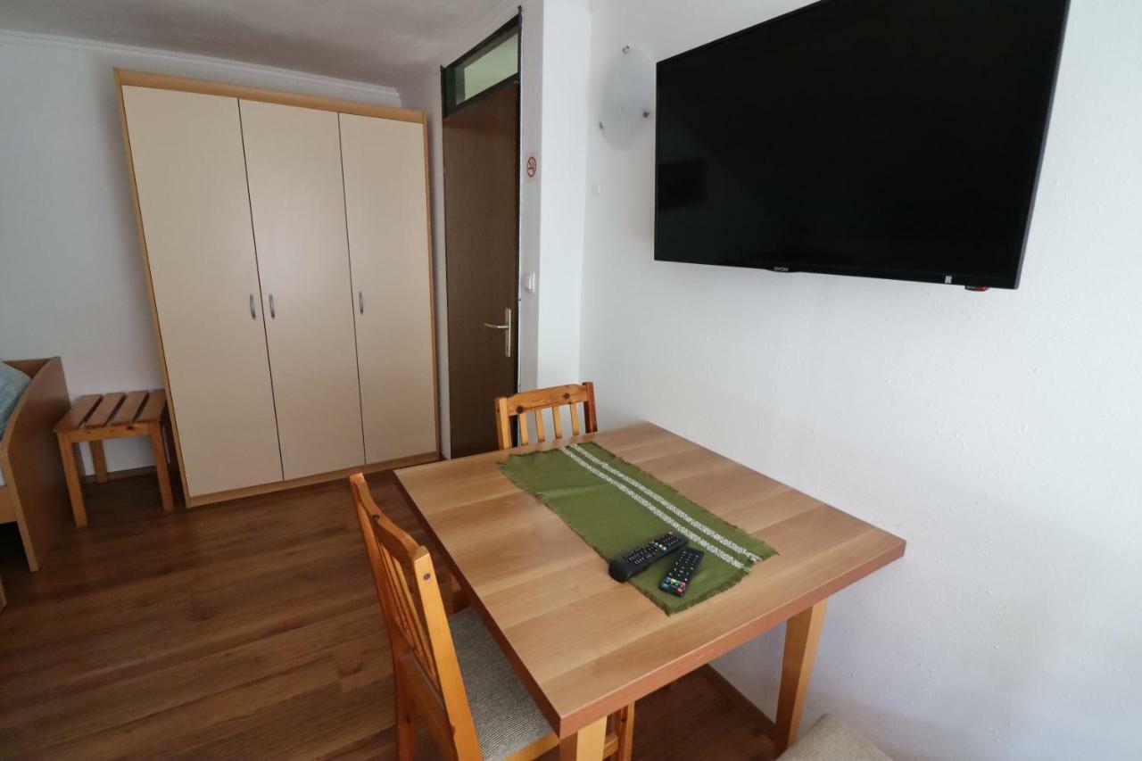 Pod Orehi Guest House Loče pri Poljčanah Dış mekan fotoğraf